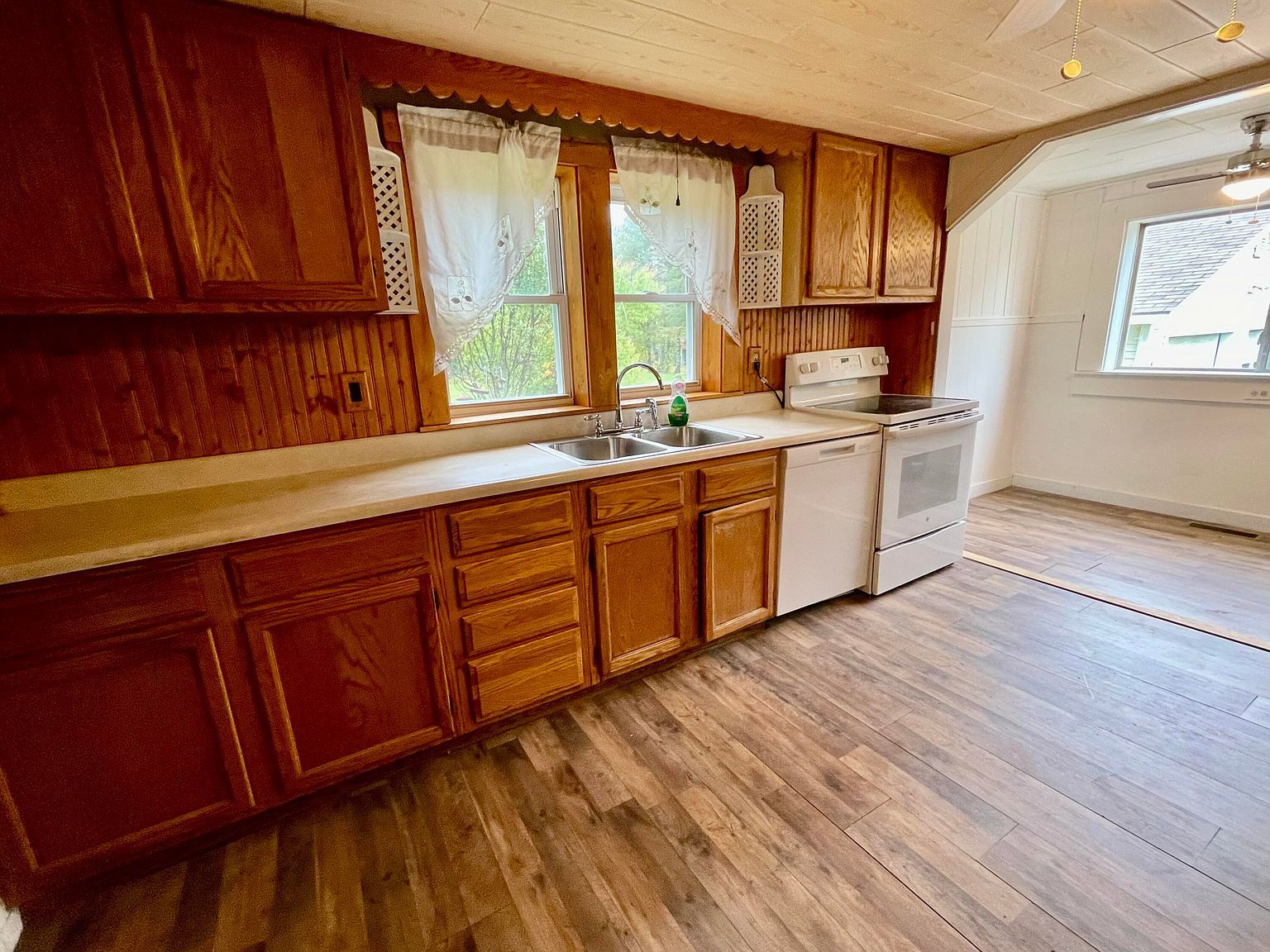 879 Hudson Rd Glenburn, ME 04401 - Thumbnail 4