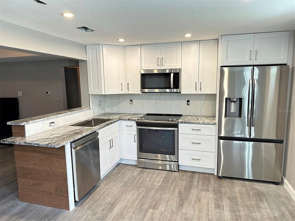 2301 Trelain Dr S Saint Petersburg, FL 33712 - Thumbnail 4