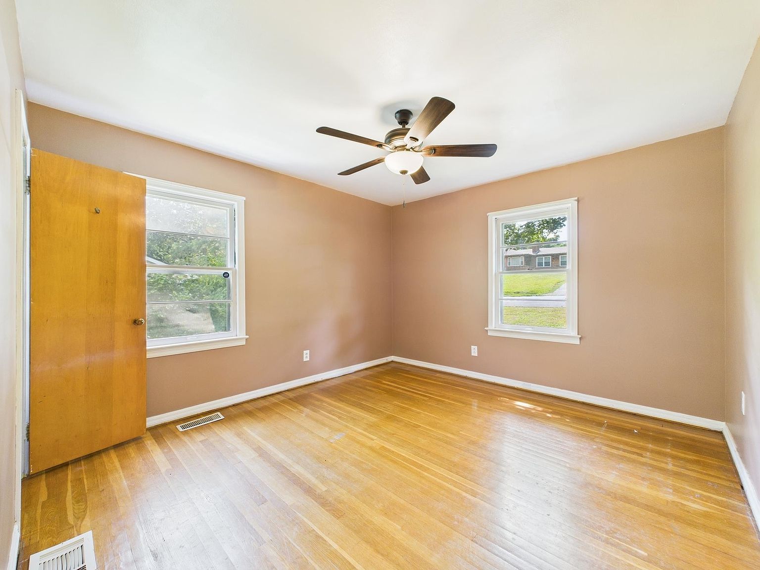 2232 Randolph St Florence, AL 35630 - Thumbnail 4