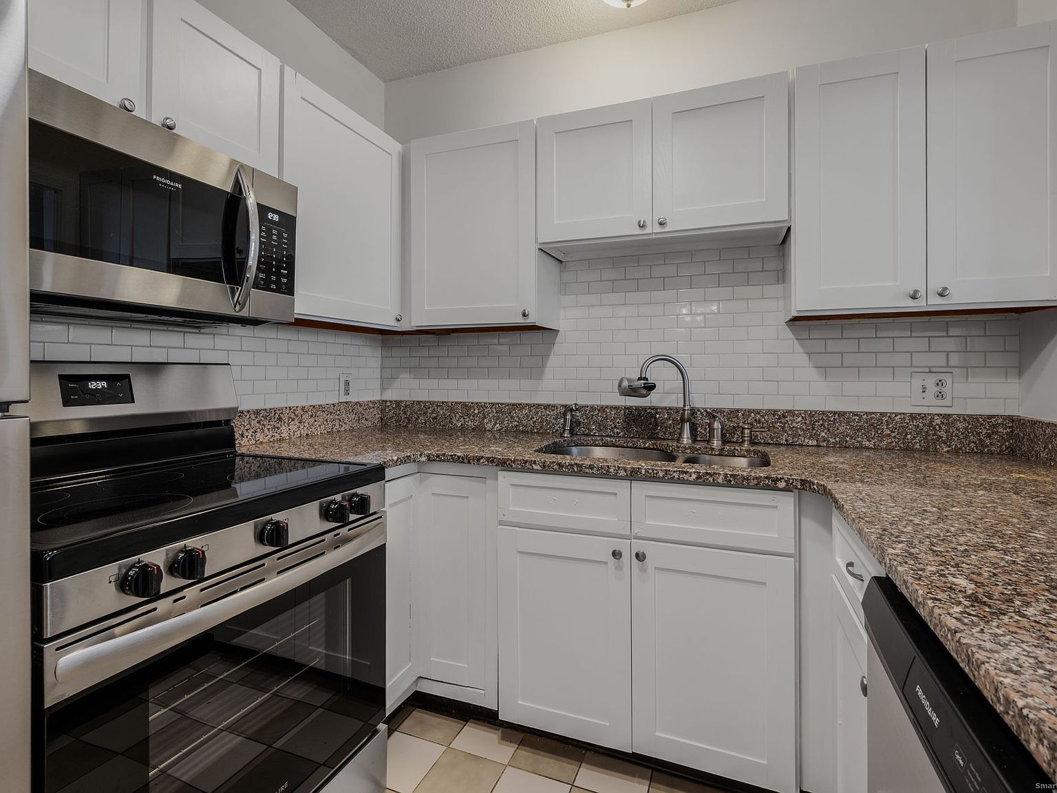 111 Niles Hill Rd UNIT B New London, CT 06320 - Thumbnail 4