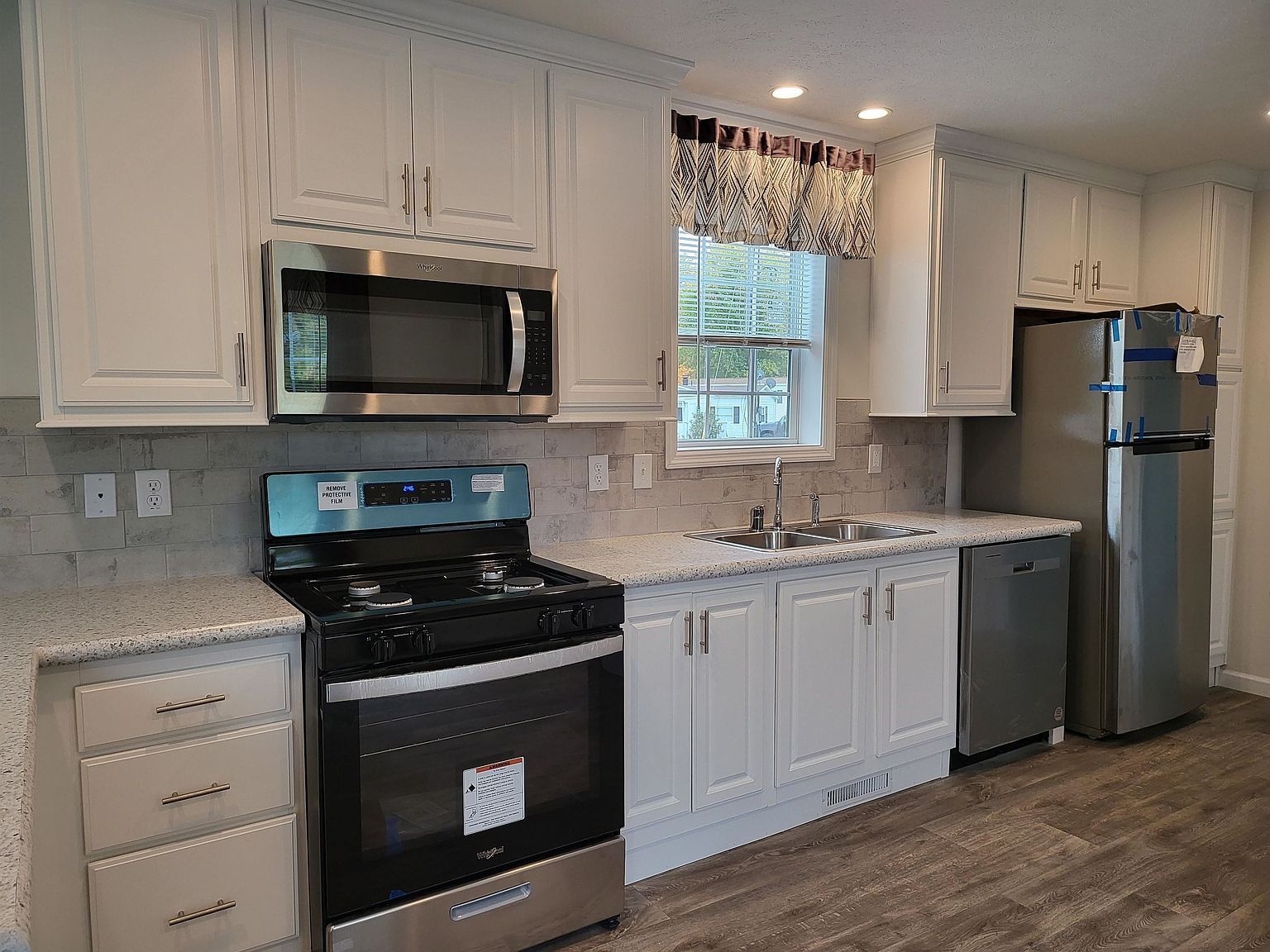 51 Seabreeze Dr North Hampton, NH 03862 - Thumbnail 4