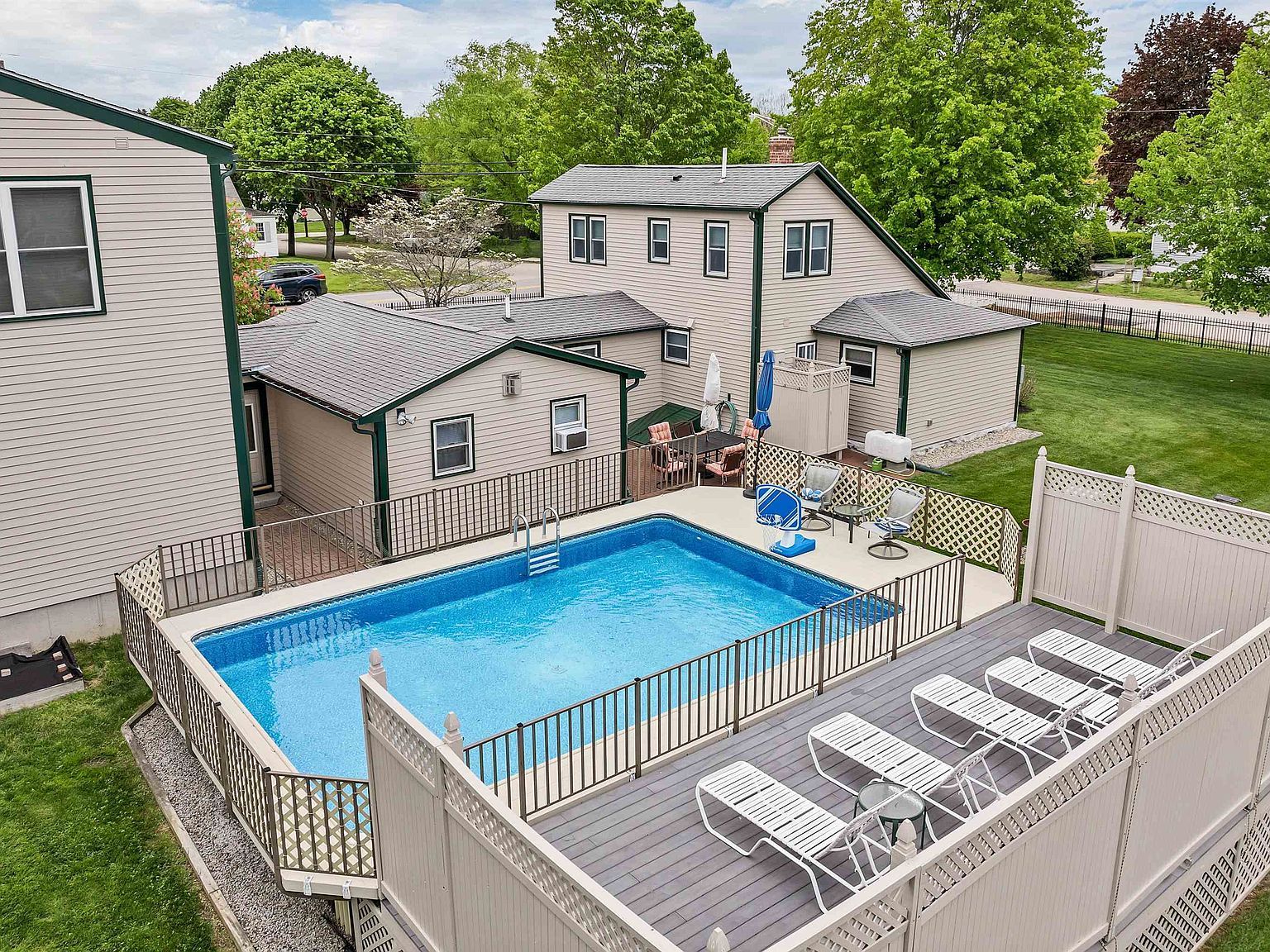 163 Ocean Rd Portsmouth, NH 03801 - Thumbnail 4