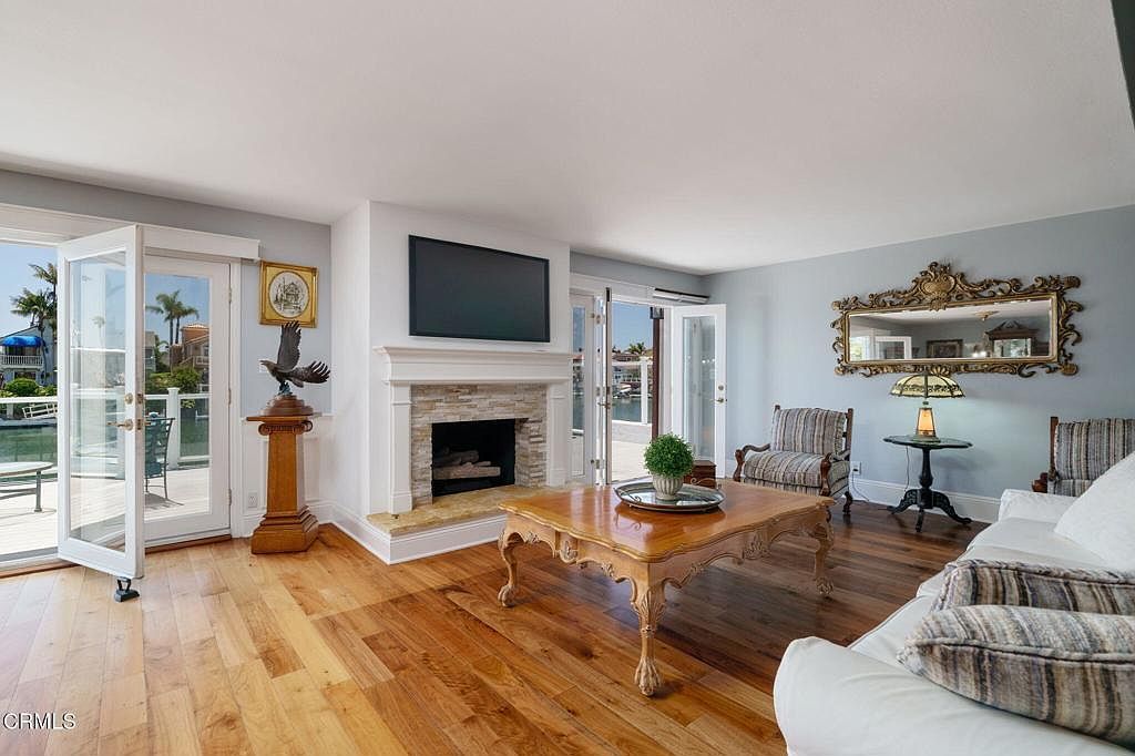 2141 Napoli Dr Oxnard, CA 93035 - Thumbnail 4