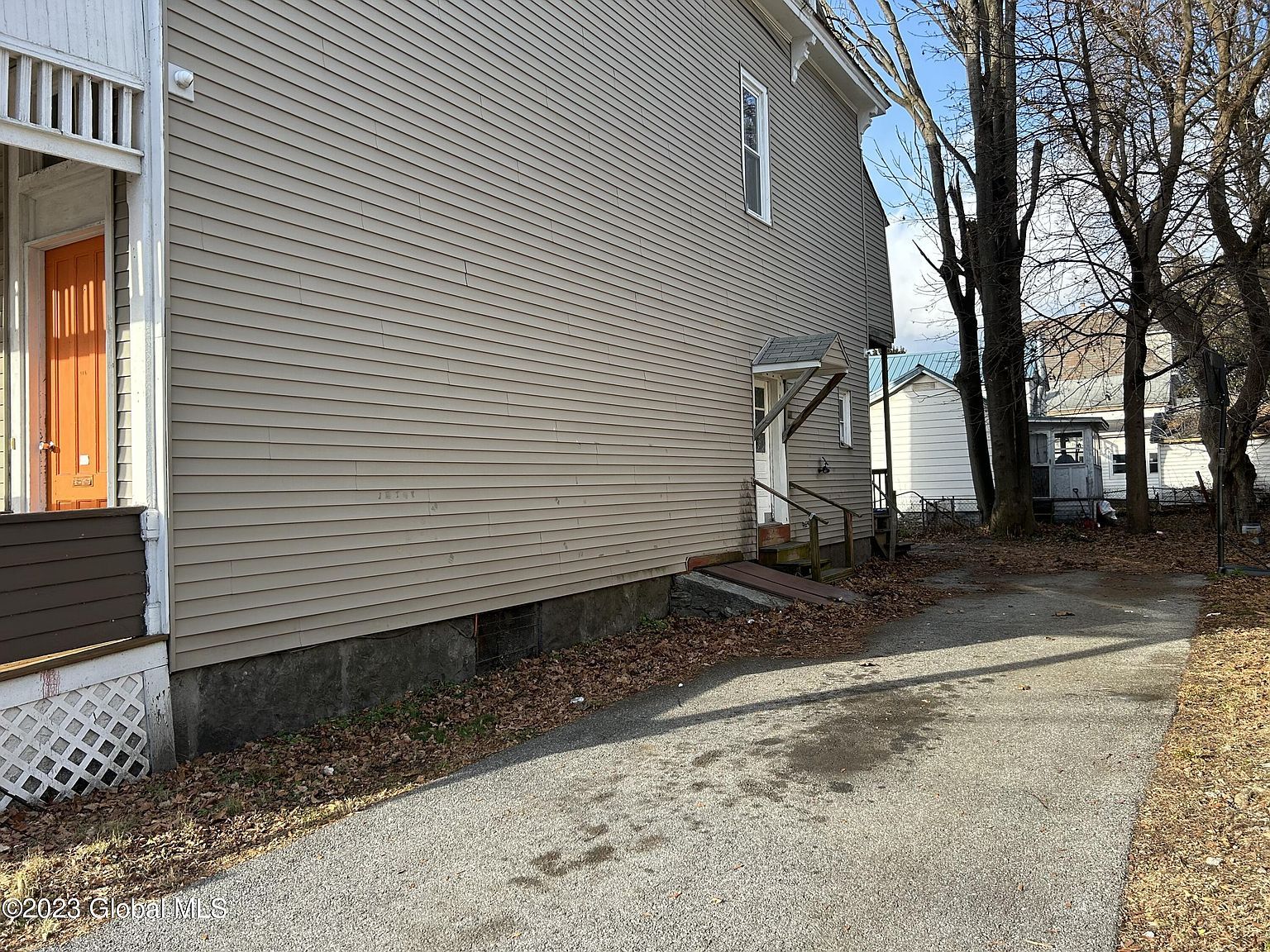 146 Maple St Glens Falls, NY 12801 - Thumbnail 4