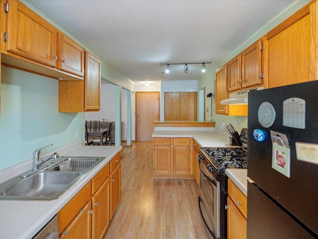 10720 Rockford Rd APT 212 Plymouth, MN 55442 - Thumbnail 4