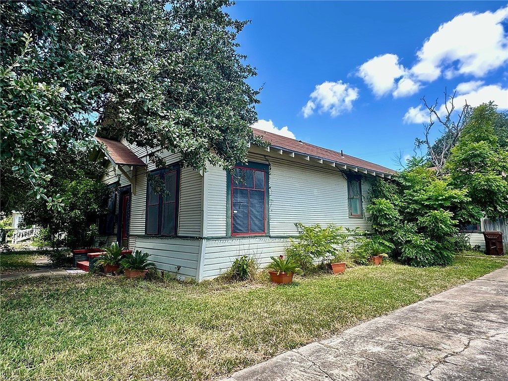 518 E Kenedy Ave Kingsville, TX 78363 - Thumbnail 4