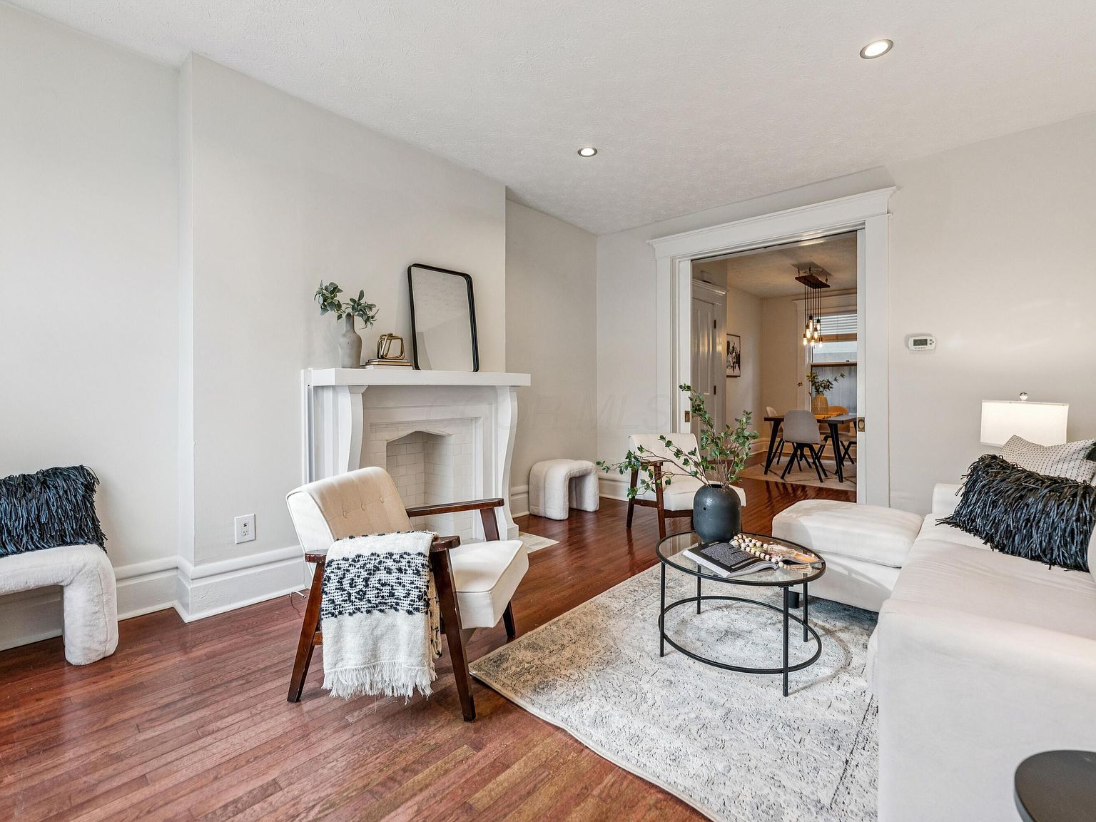 915 Dennison Ave Columbus, OH 43201 - Thumbnail 4