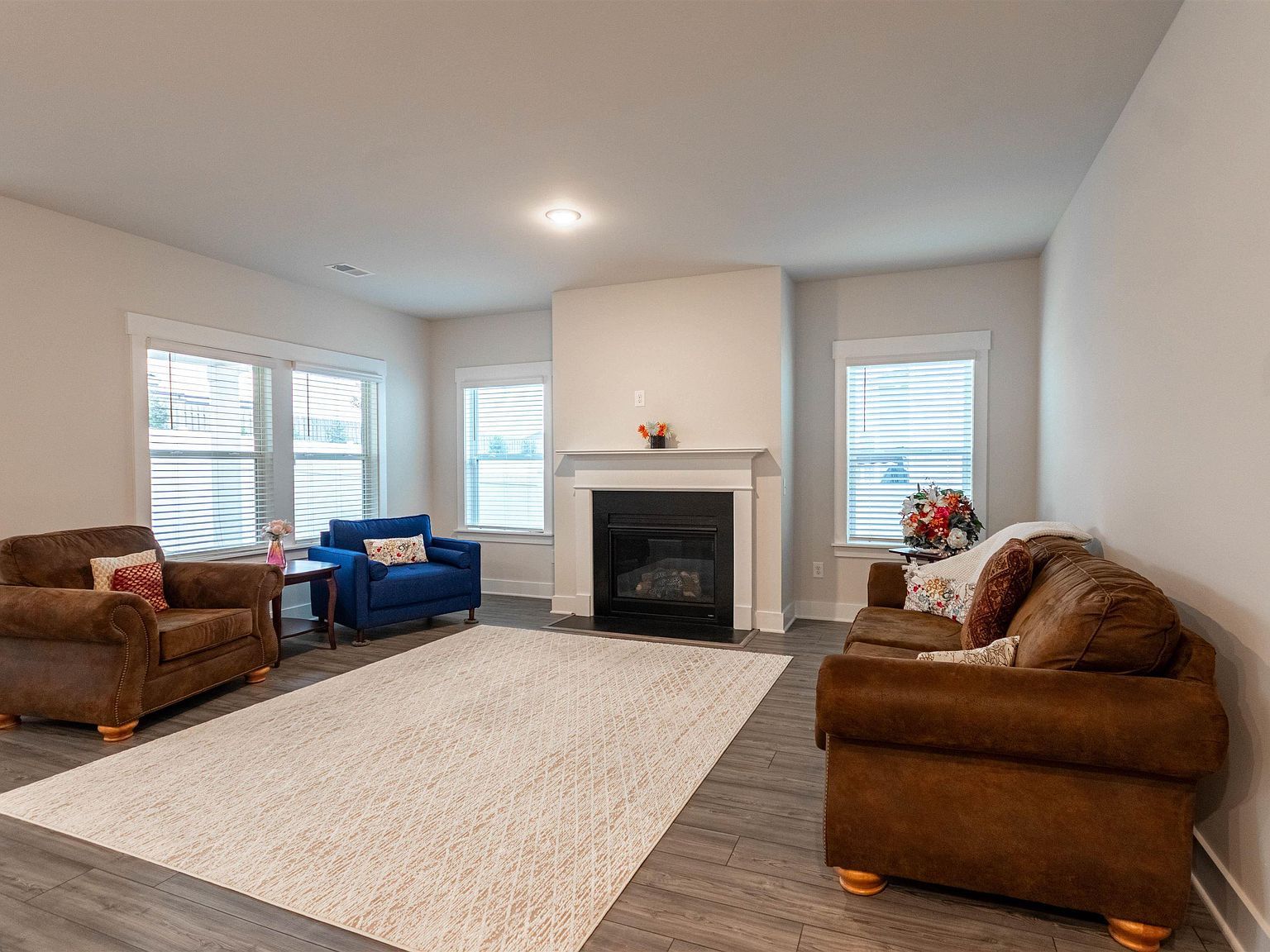 109 Allenby Ln Simpsonville, SC 29680 - Thumbnail 4