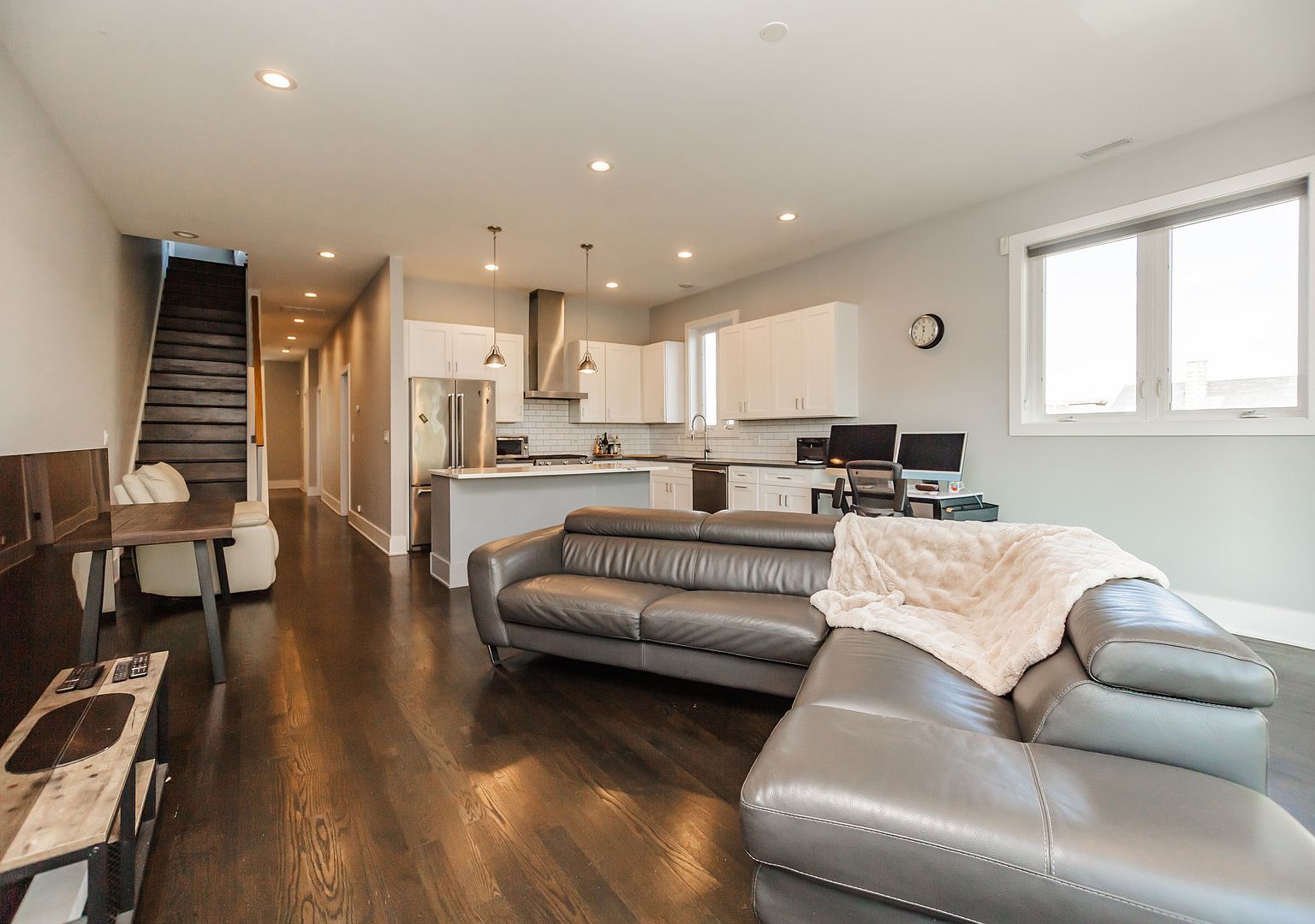 2018 S Loomis St #3 Chicago, IL 60608 - Thumbnail 4