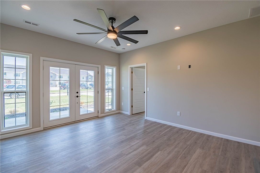 1506 W North 4th St Shelbyville, IL 62565 - Thumbnail 4