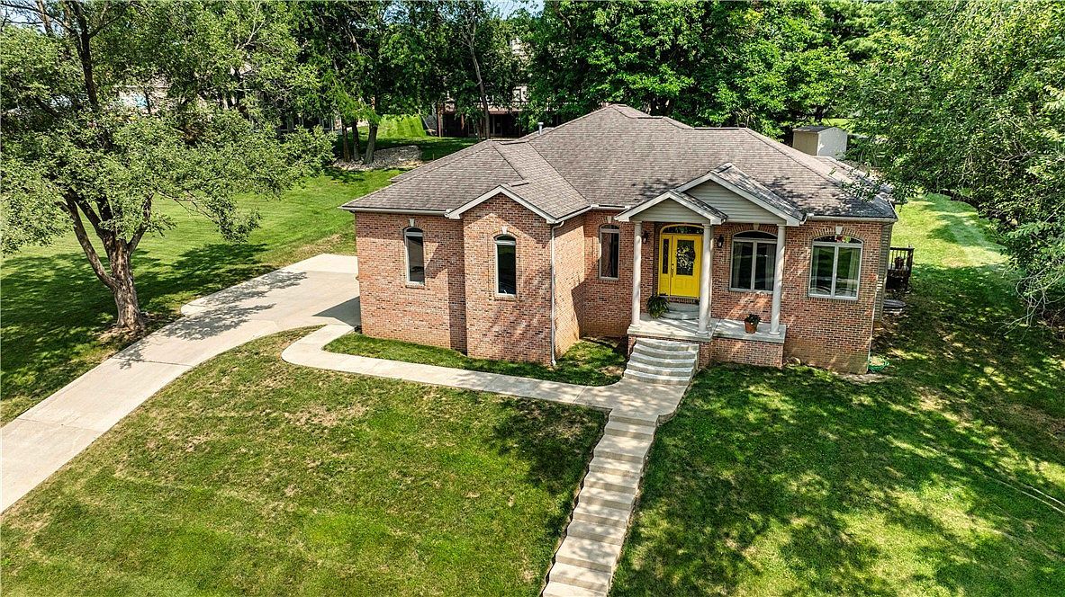 384 Greenway Ln Decatur, IL 62521 - Thumbnail 4