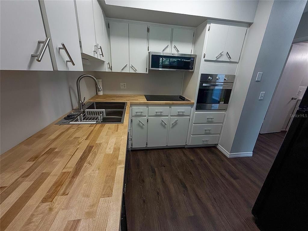 2391 Sumatran Way APT 63 Clearwater, FL 33763 - Thumbnail 4