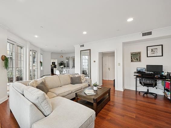 205 Shearwater Ct W APT 22 Jersey City, NJ 07305 - Thumbnail 4