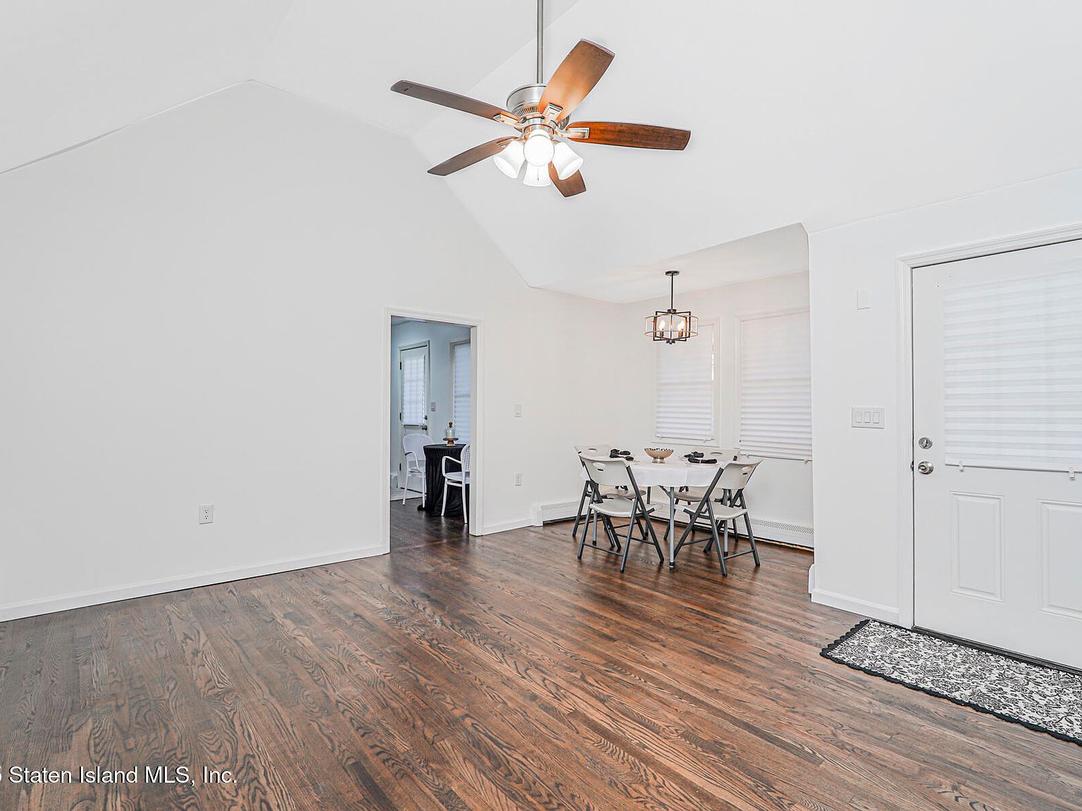 422 Hunter Ave Staten Island, NY 10306 - Thumbnail 4