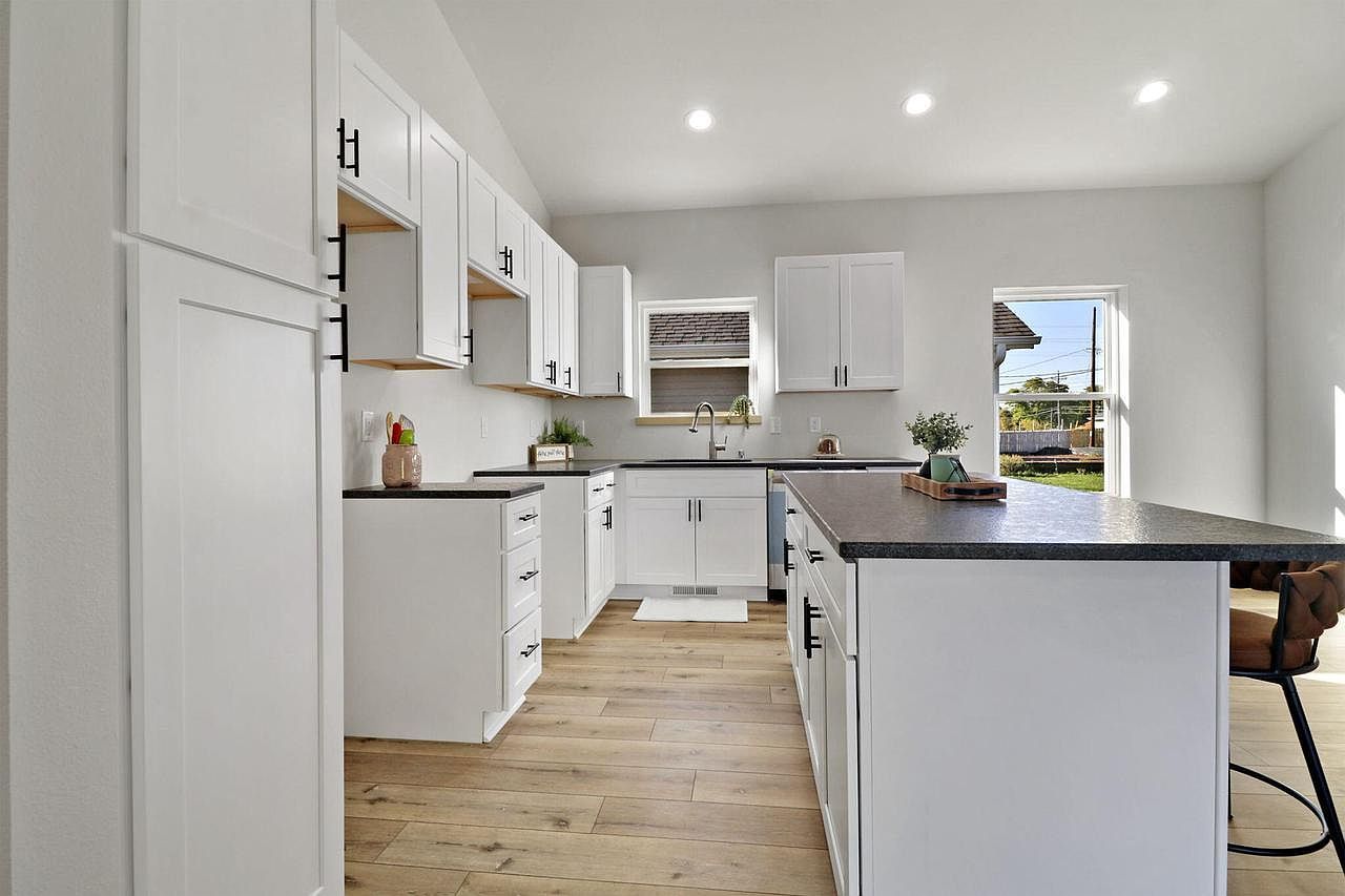 4822 37th Ave Kenosha, WI 53144 - Thumbnail 4