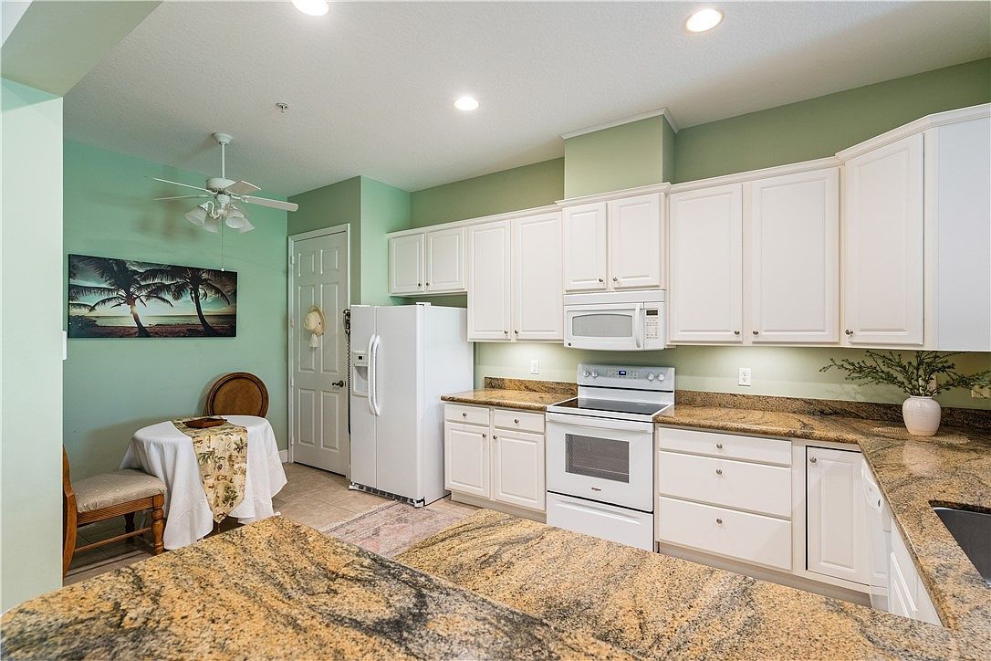 2340 Water Oak Ct SW APT 223 Vero Beach, FL 32962 - Thumbnail 4