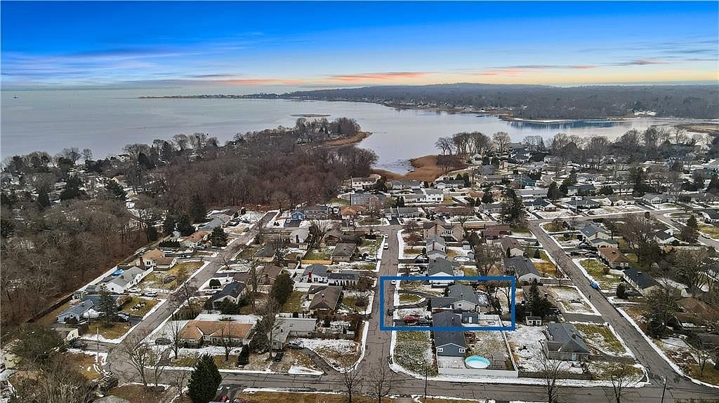 15 Shadbush Rd Warwick, RI 02888 - Thumbnail 4