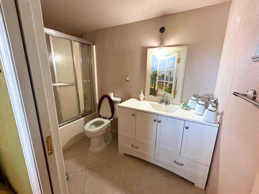 2669 Garden Drive South, Lake Worth Beach, FL, USA, 33461 - Thumbnail 4