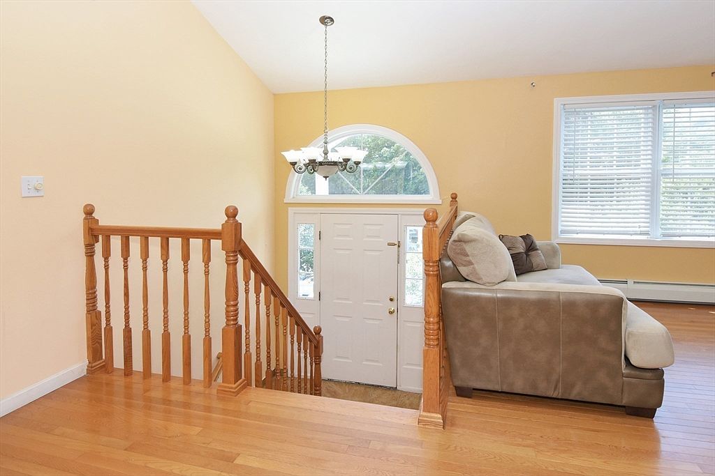 16 Sherwood Rd Worcester, MA 01602 - Thumbnail 4