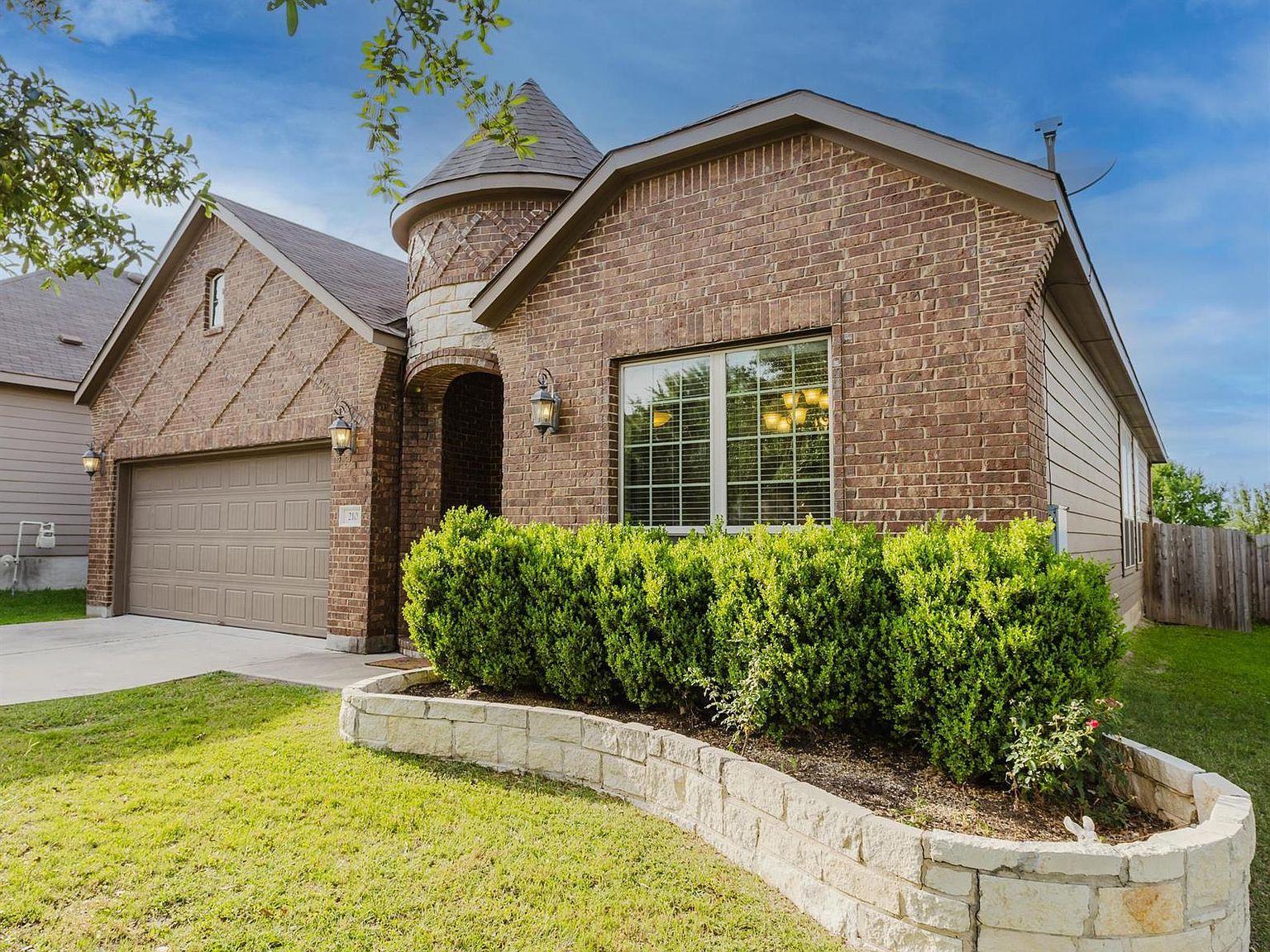 210 Yukon Cv Hutto, TX 78634 - Thumbnail 4