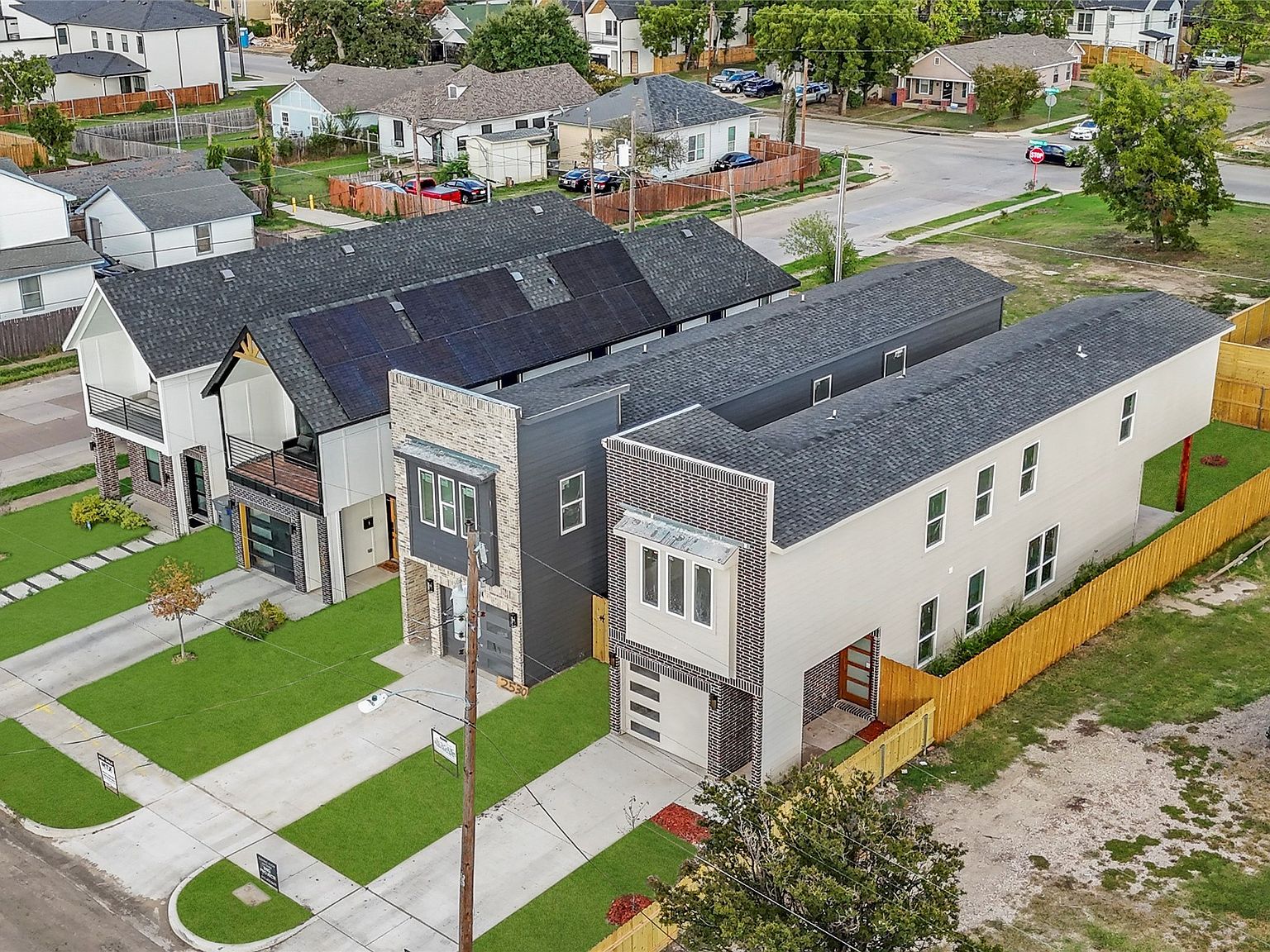 2528 Peabody Ave Dallas, TX 75215 - Thumbnail 4