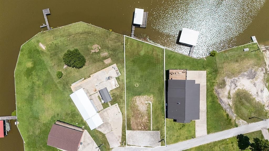 500 Laurel Cv W Onalaska, TX 77360 - Thumbnail 4