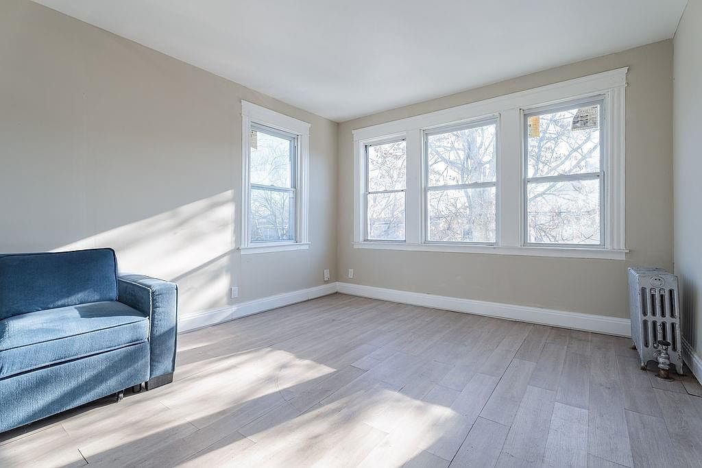 28 Pumgansett St Providence, RI 02908 - Thumbnail 4