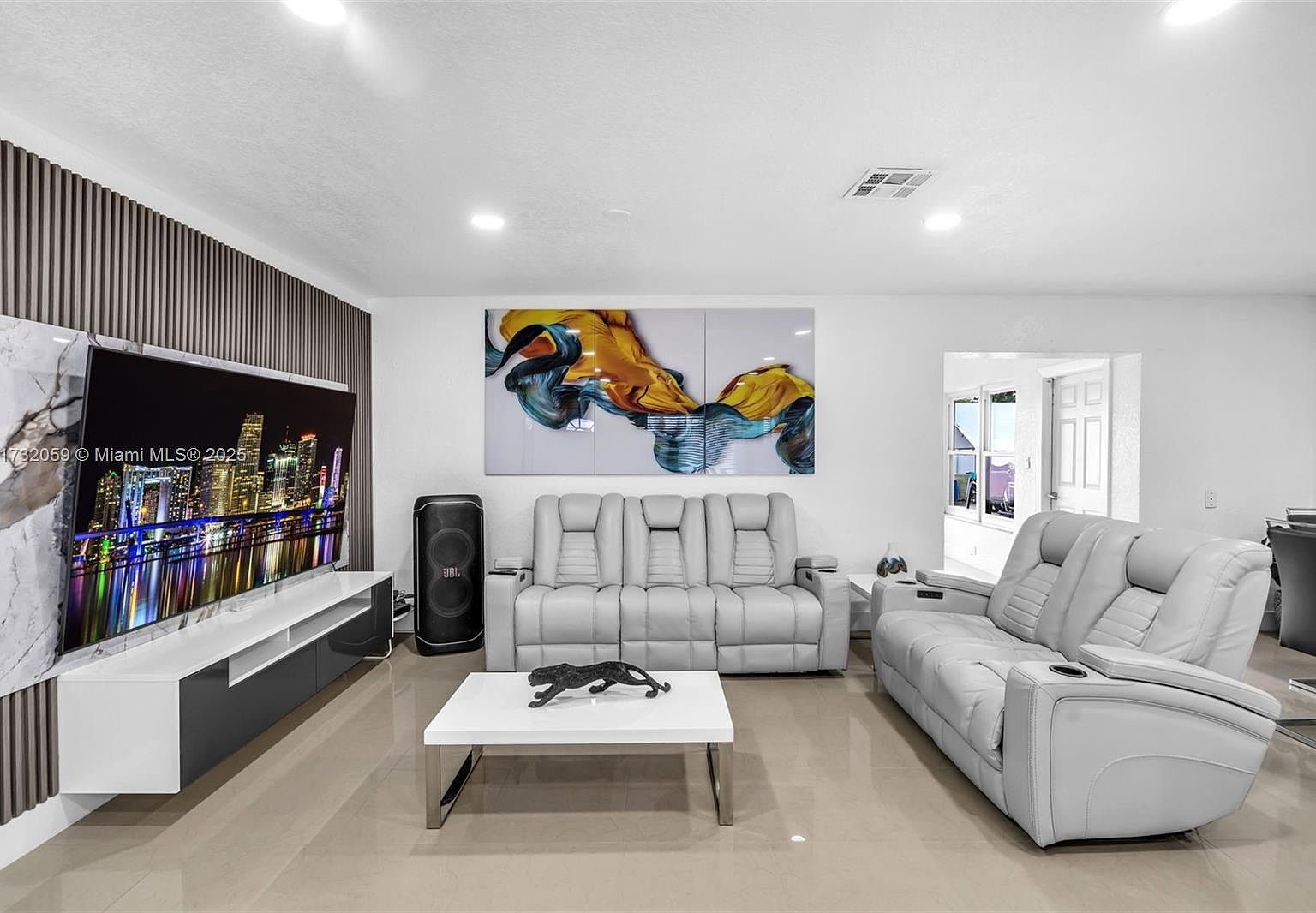 4510 NW 168th Ter Miami Gardens, FL 33055 - Thumbnail 4