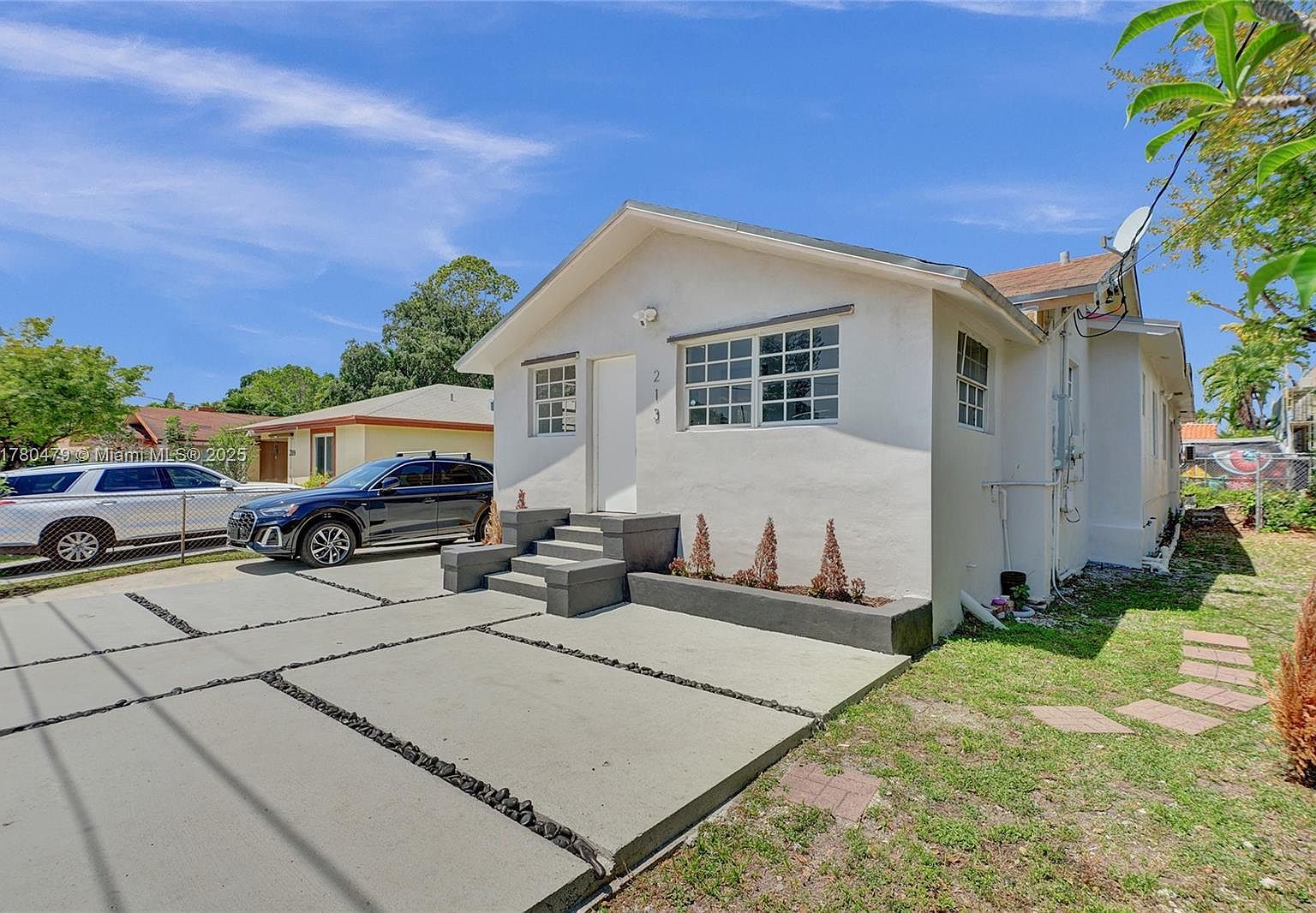 213 NW 34th Ter Miami, FL 33127 - Thumbnail 4