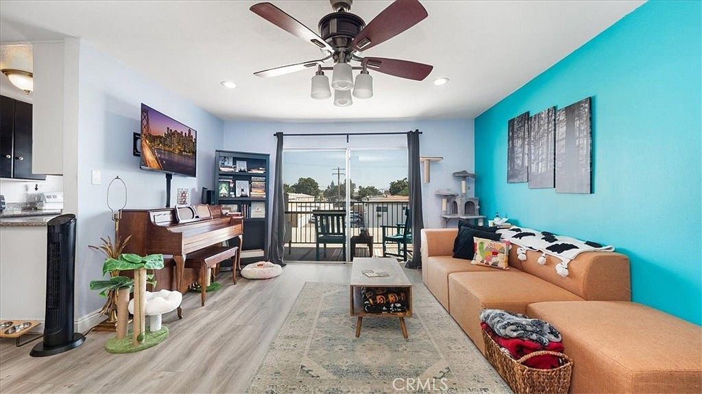 400 N Acacia Ave UNIT D35 Fullerton, CA 92831 - Thumbnail 4