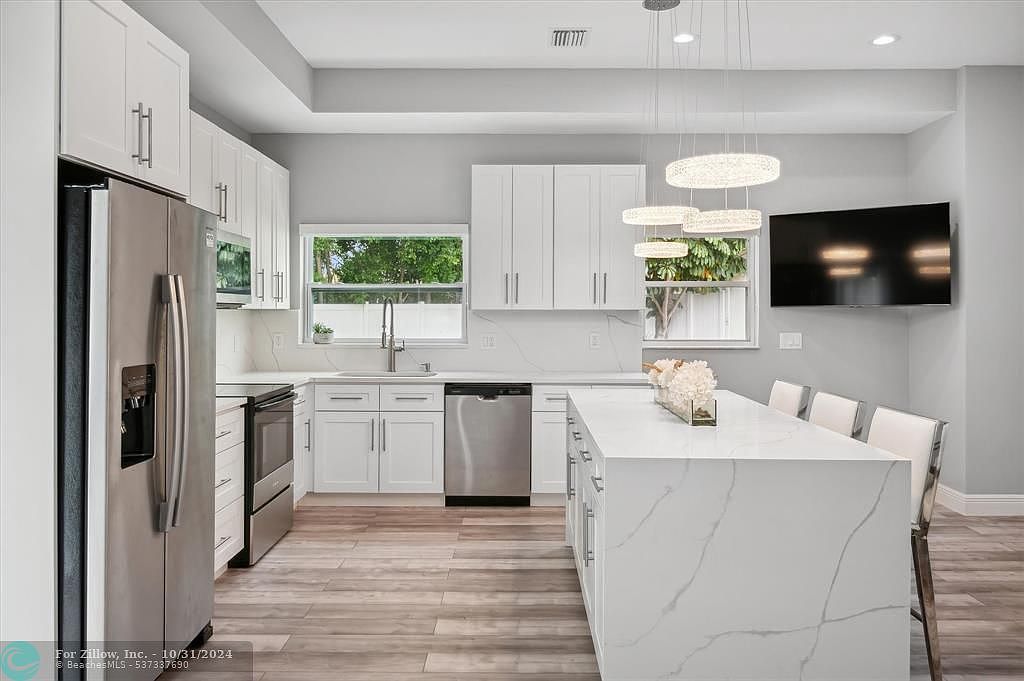 8587 Dynasty Dr Boca Raton, FL 33433 - Thumbnail 4