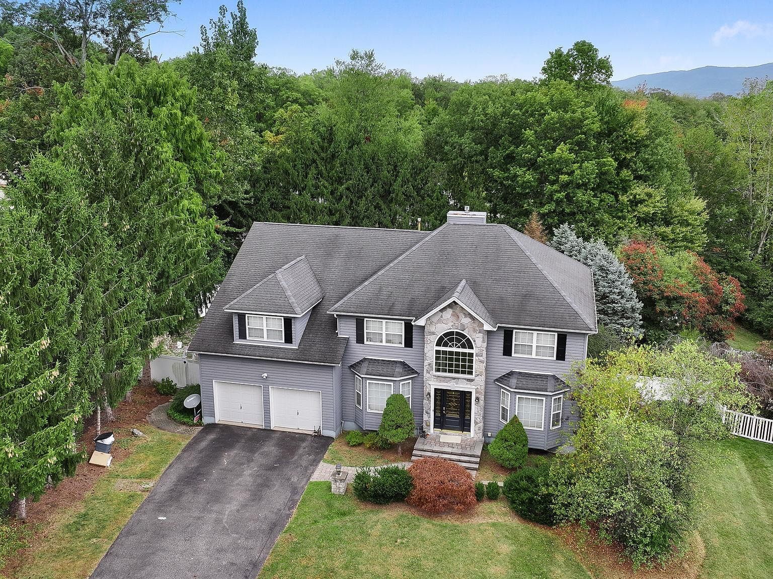 1010 Pine Vw New Windsor, NY 12553 - Thumbnail 4