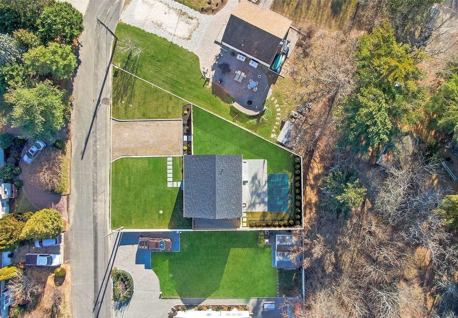 165 Anglers Rd Greenport, NY 11944 - Thumbnail 4