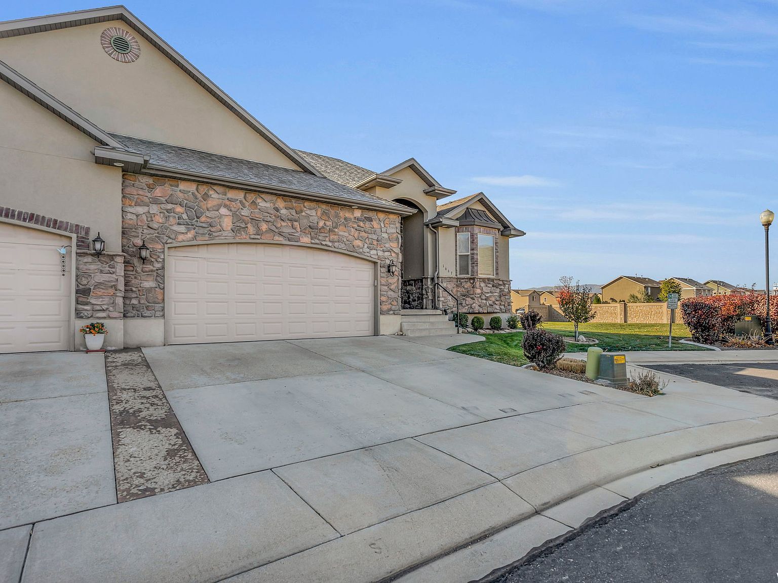 1667 W 430 N Lindon, UT 84042 - Thumbnail 4