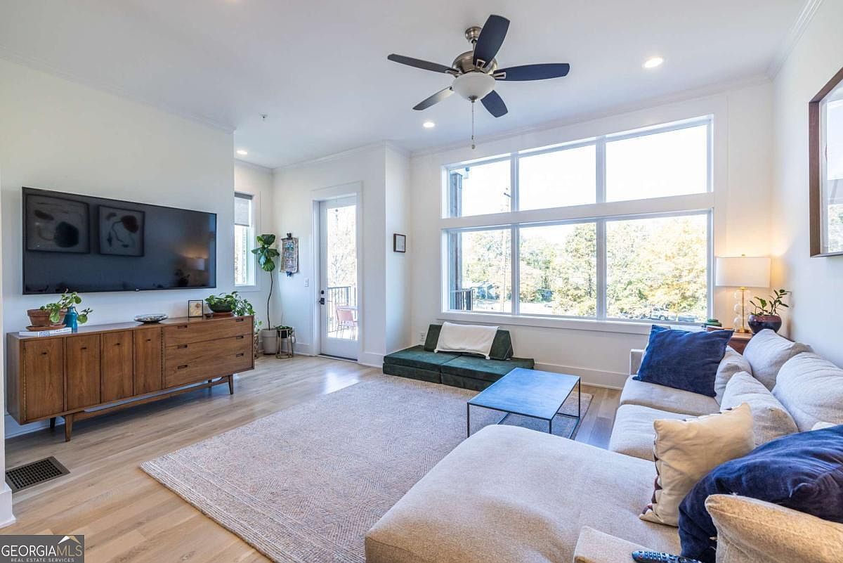 812 W College Ave Decatur, GA 30030 - Thumbnail 4