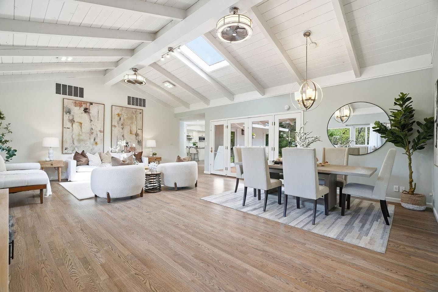 13525 Surrey Ln Saratoga, CA 95070 - Thumbnail 4