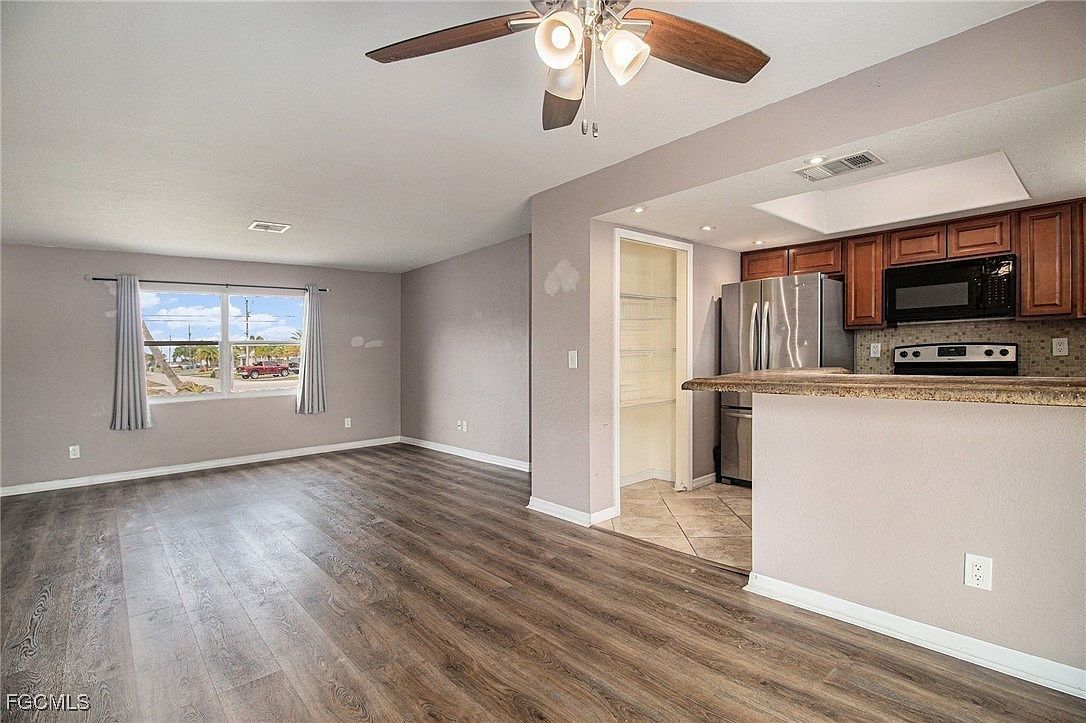 2329 Academy Blvd Cape Coral, FL 33990 - Thumbnail 4