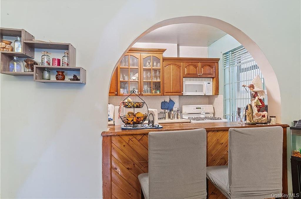 2156 Cruger Ave APT LL Bronx, NY 10462 - Thumbnail 4