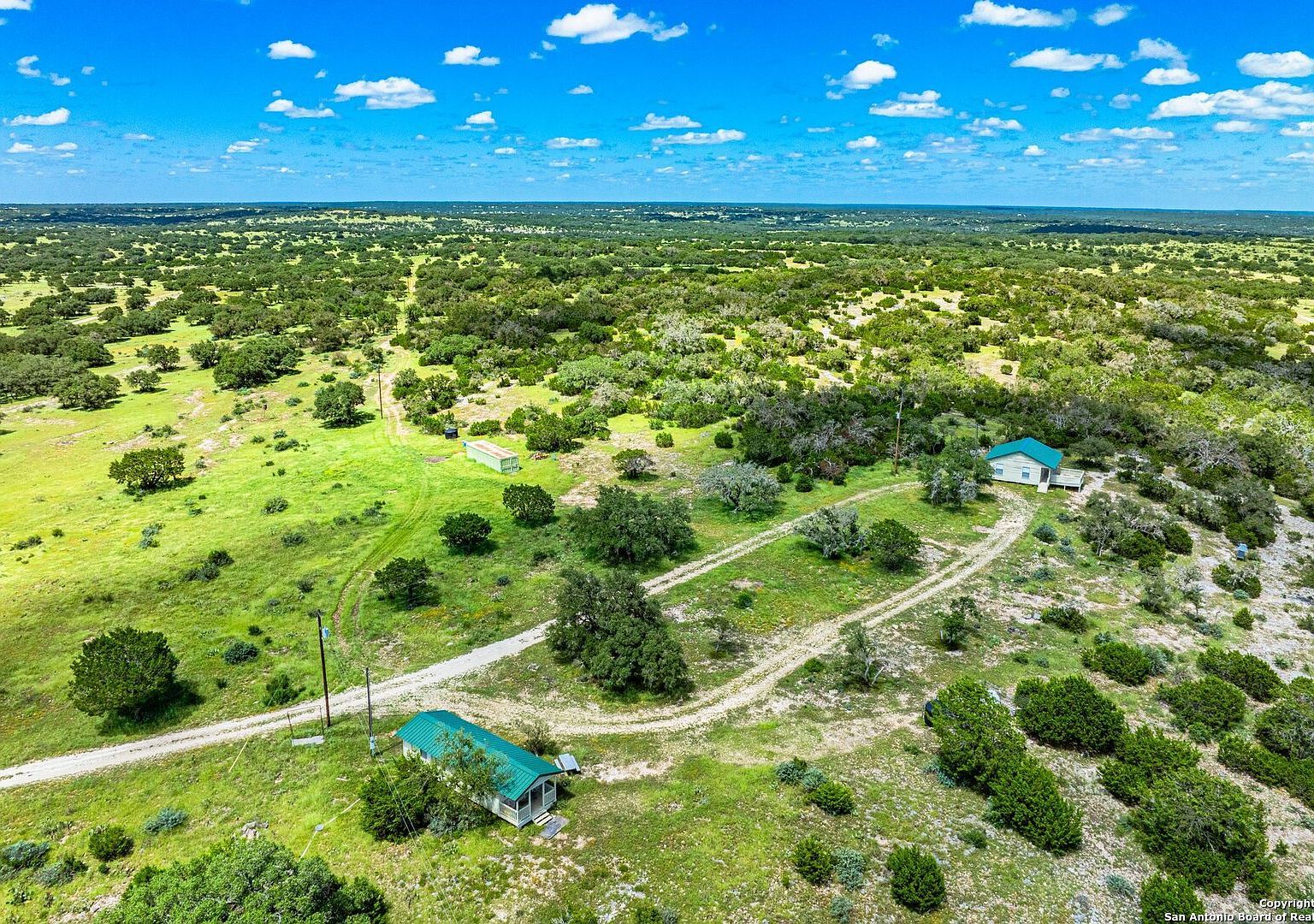 306 Enlightening Rd Mountain Home, TX 78058 - Thumbnail 4