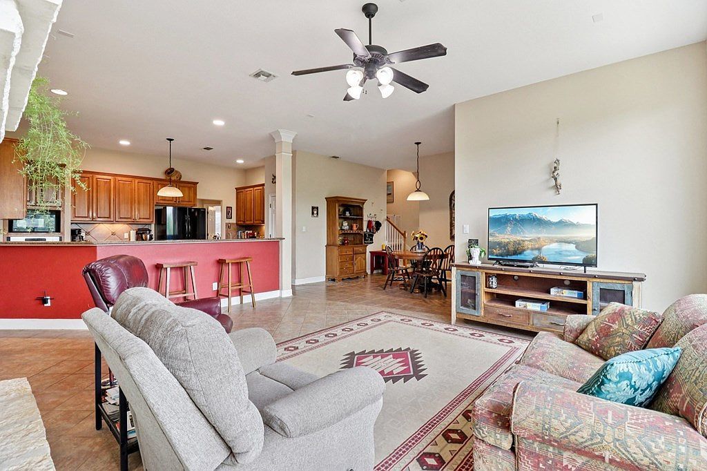 113 Spring Branch Dr S Kerrville, TX 78028 - Thumbnail 4