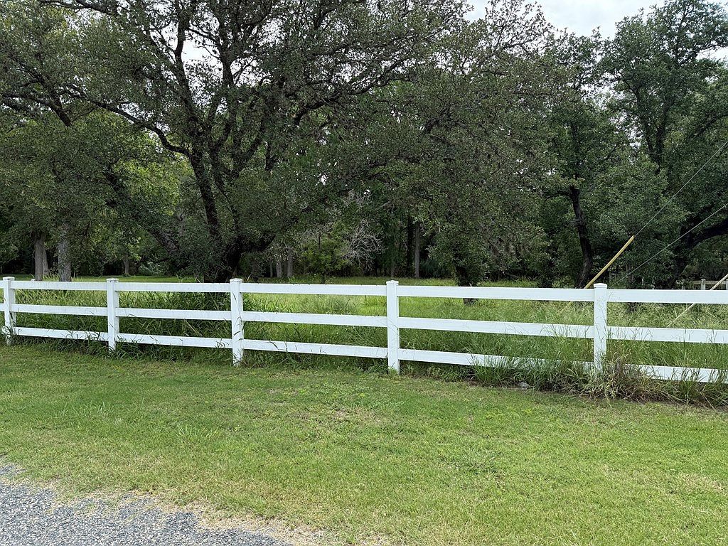 2196 Junction Hwy Kerrville, TX 78028 - Thumbnail 4