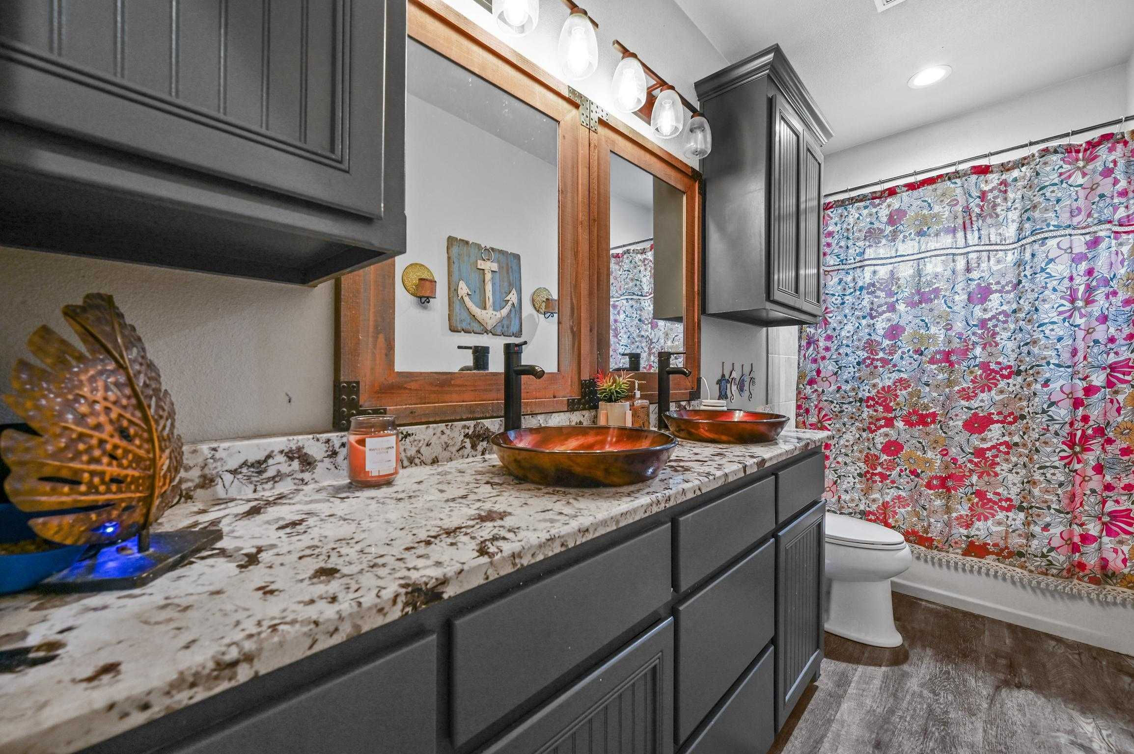 196 Silver Lakes Drive, Sunset, TX, USA, 76270 - Thumbnail 4