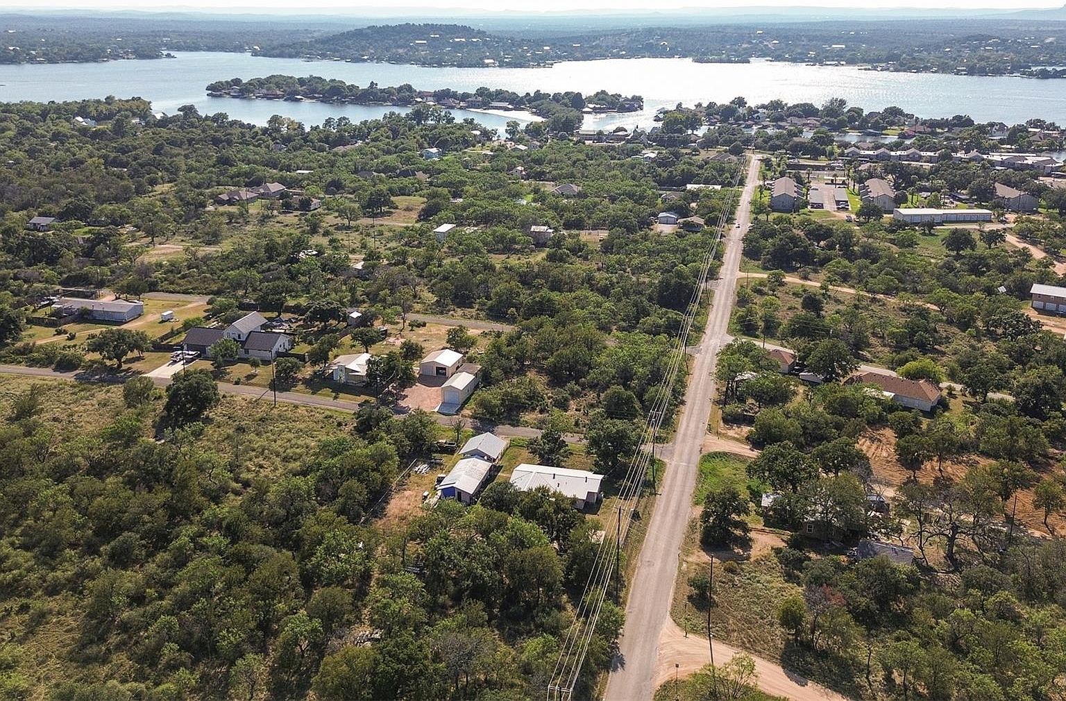 515 Highcrest Dr Marble Falls, TX 78654 - Thumbnail 4