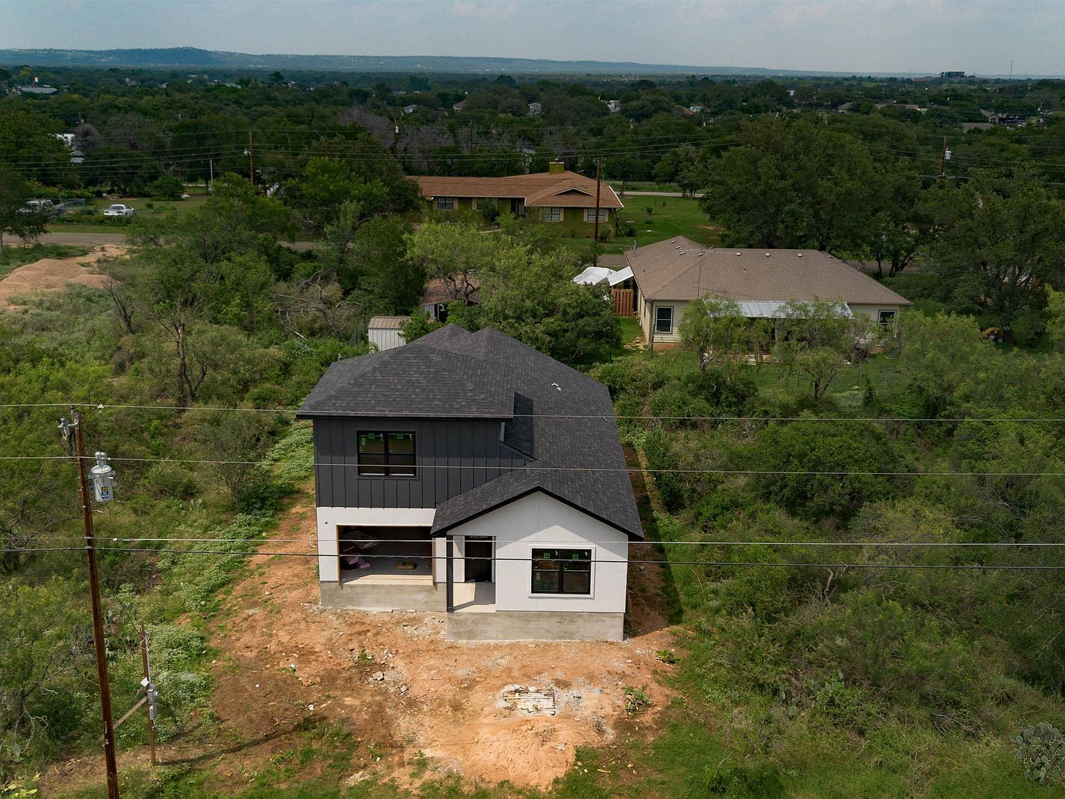 212 Southwood Dr Marble Falls, TX 78654 - Thumbnail 4