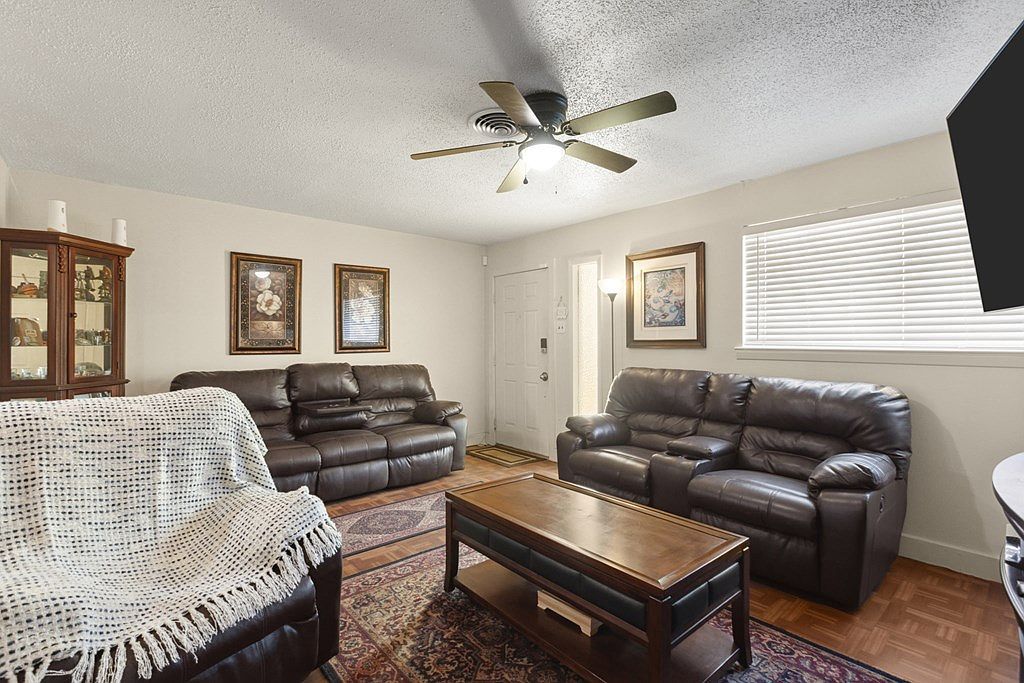 1806 Fernwood St Odessa, TX 79762 - Thumbnail 4