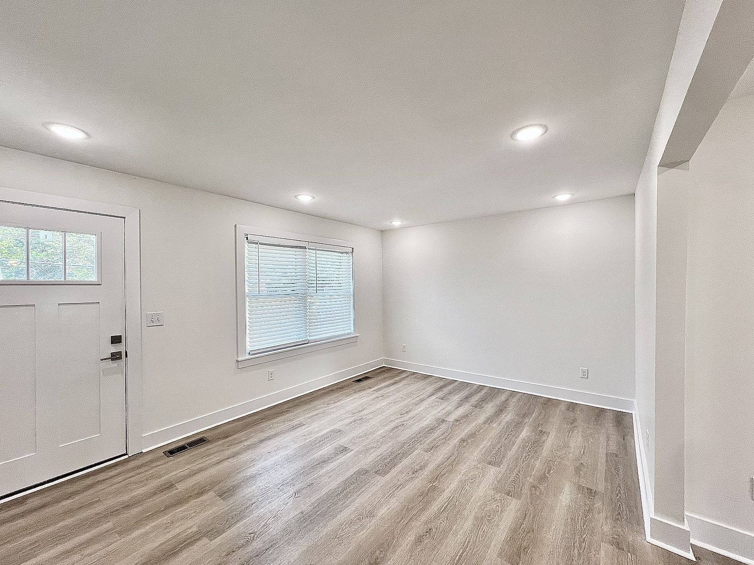 207 N Cedar Ln Pulaski, TN 38478 - Thumbnail 4