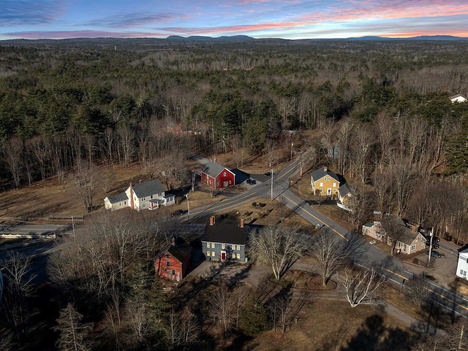 2 Mast Rd Lee, NH 03861 - Thumbnail 4