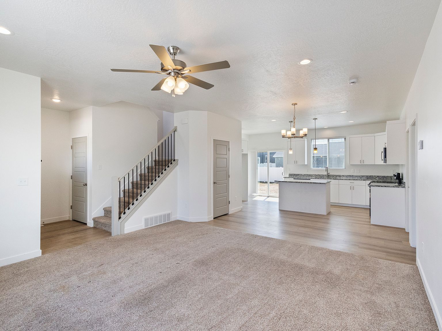 2384 E Spring St #597 Eagle Mountain, UT 84005 - Thumbnail 4