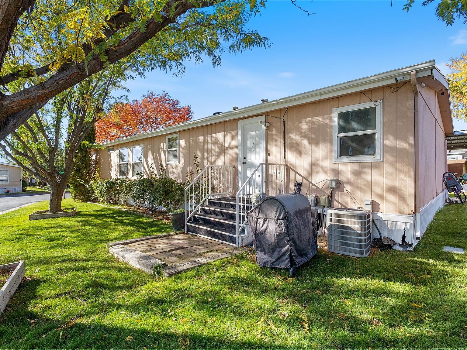 1263 S 1000 E Provo, UT 84606 - Thumbnail 4