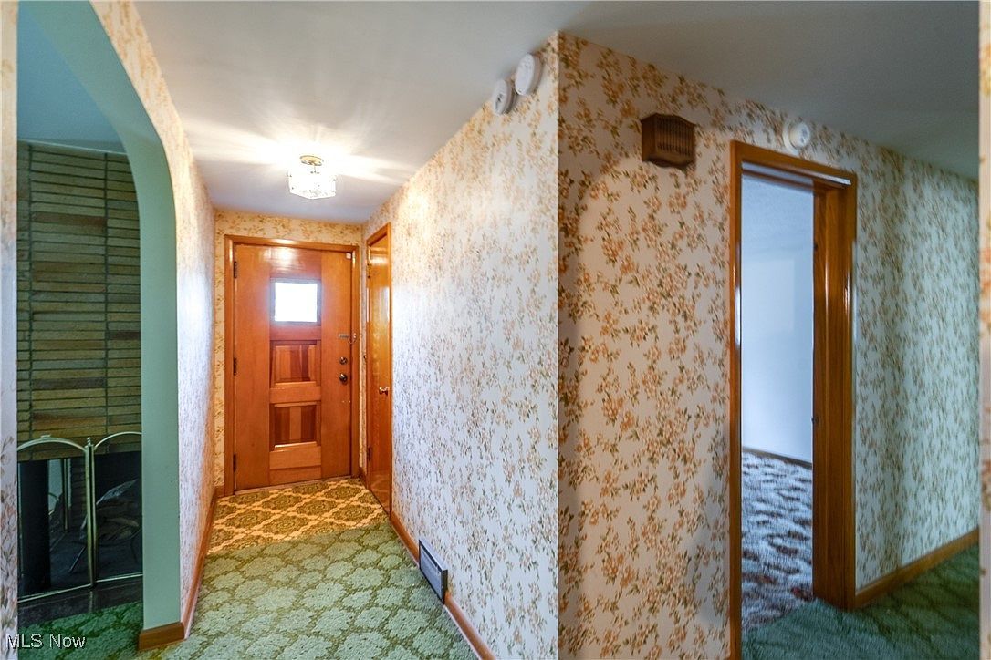 4344 Crestwood St NW Canton, OH 44708 - Thumbnail 4